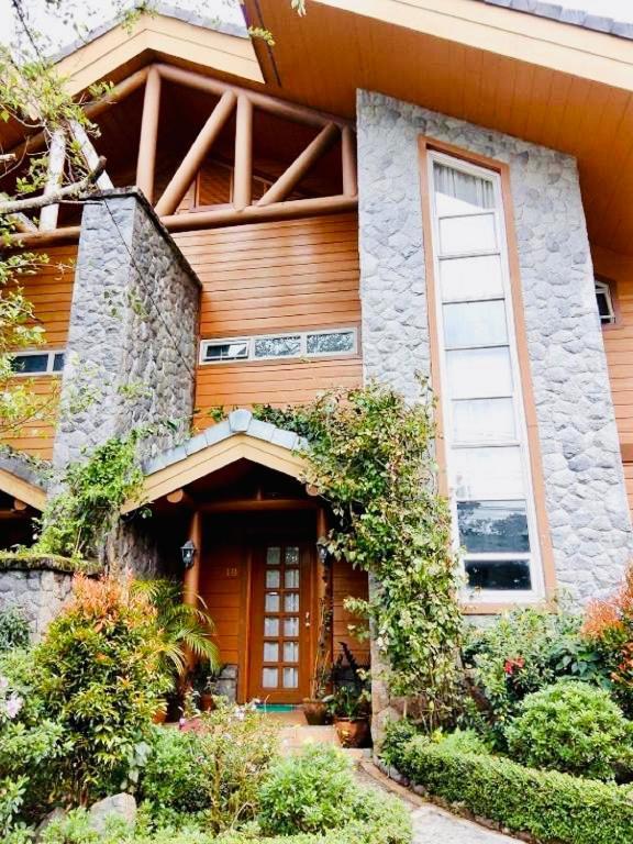 Forest Log Cabin At Camp John Hay Baguio City Exterior photo