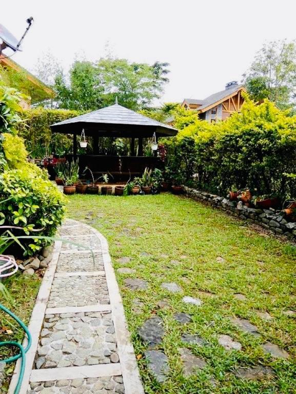 Forest Log Cabin At Camp John Hay Baguio City Exterior photo